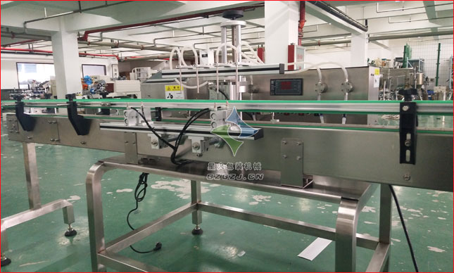 小型液體四頭磁力泵灌裝機(jī),小瓶漱口水自動灌裝機(jī)